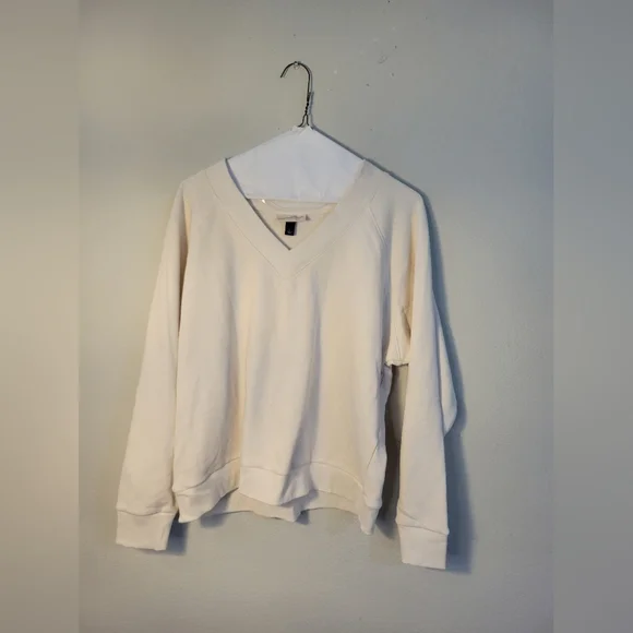 Universal Thread Women's Soft Cream V-Neck Sweater - Picture 1 of 5
